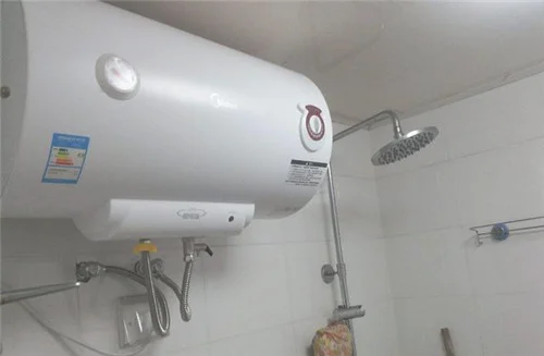 电热水器洗澡时要拔掉电源吗