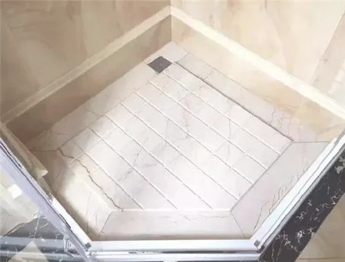 拉槽板下面要贴瓷砖吗
