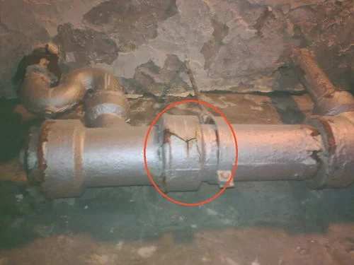 铸铁下水管漏水怎么修补