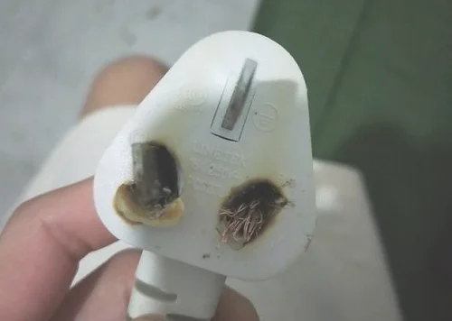热水器的插头坏了怎么换