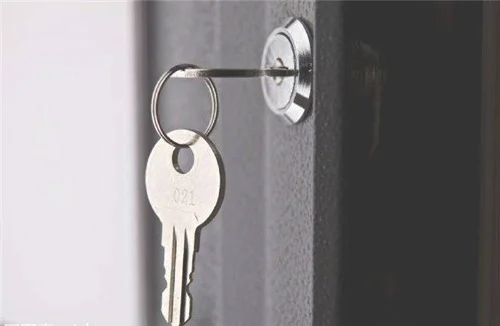 家里门钥匙丢了怎么配钥匙