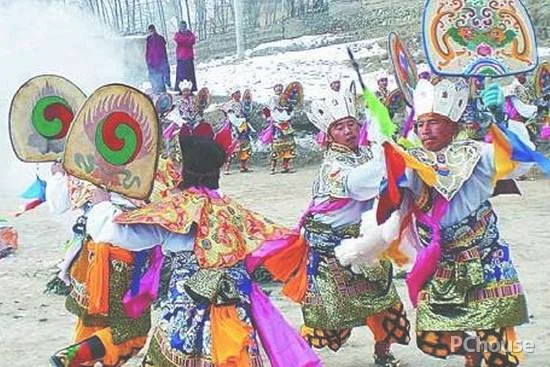 藏族过春节的习俗_春节习俗