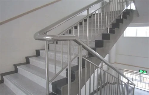 楼梯扶手有哪几种材料