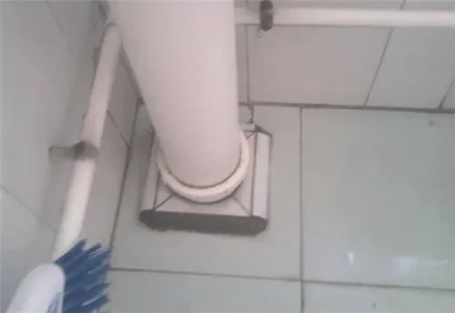 厕所旁边的墙壁渗水怎么处理