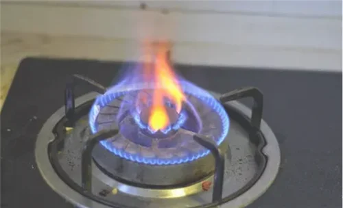 煤气灶的火变小了怎么办