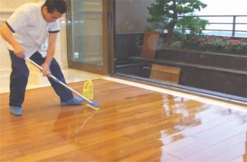 实木地板如何清洁和保养