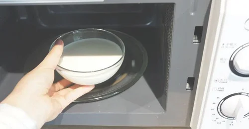 牛奶能用微波炉加热吗