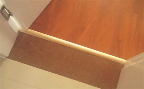 木地板和瓷砖接缝怎么处理