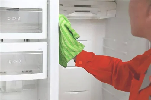 冰箱外面怎么清洗干净