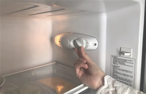 容声冰箱温度怎么调