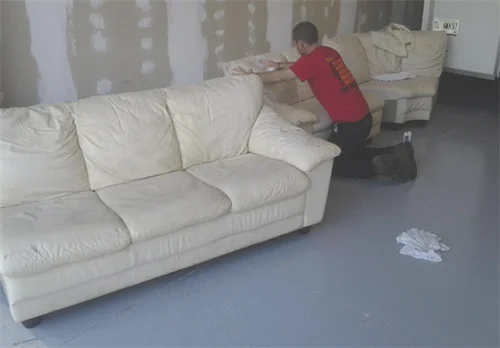 沙发皮磨损怎么修复