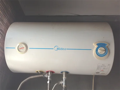 热水器冷凝水出口漏水正常吗