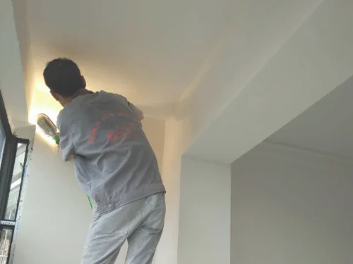 墙面油漆怎样才能清掉