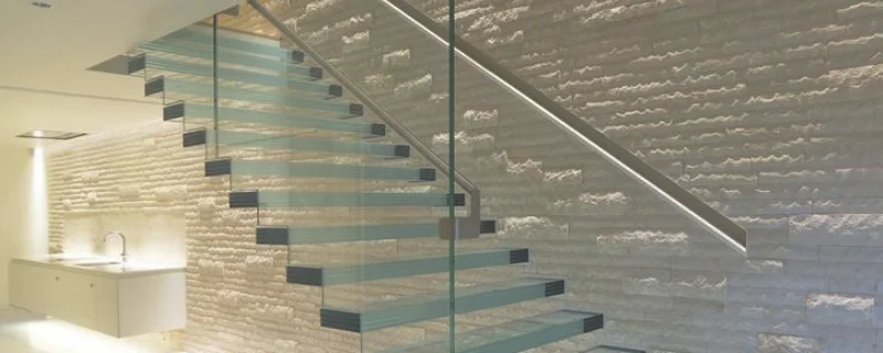 玻璃楼梯的夹槽怎么做