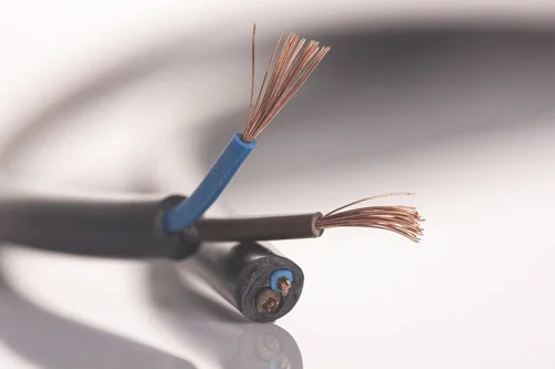 300铜芯电缆一米有多重