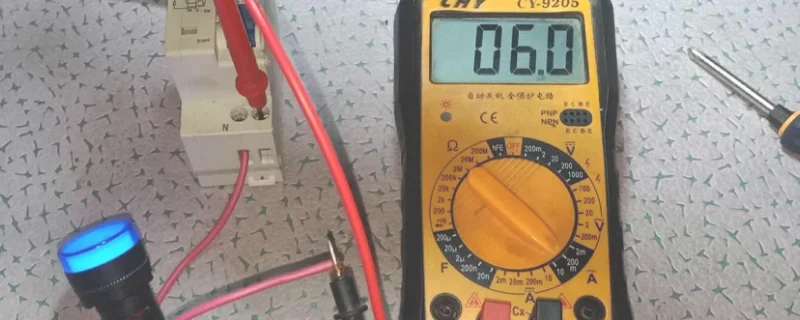 数字万用表怎么测量电压