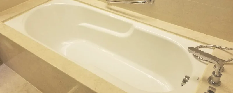 浴缸下面漏水怎么办