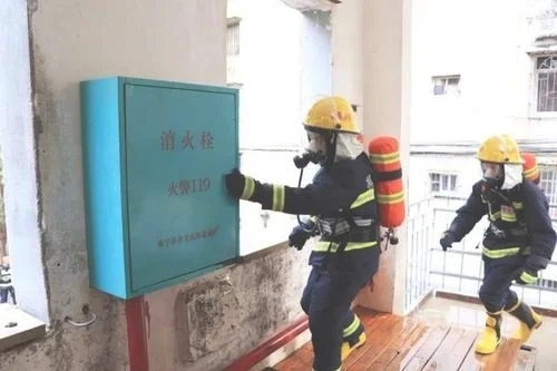 消防压力罐和水箱怎样连接