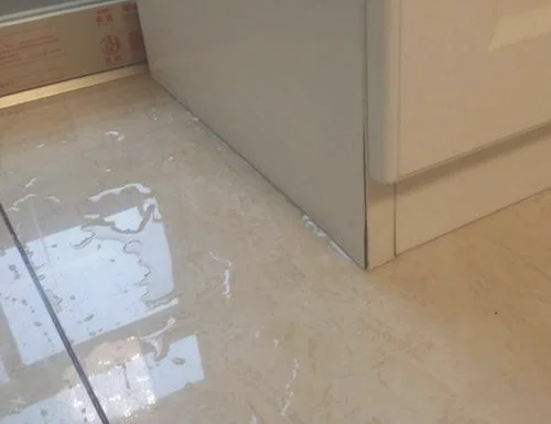 卫生间漏水不砸砖怎么维修