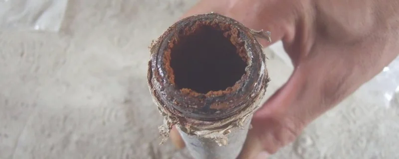 铁水管上有个眼漏水怎么处理
