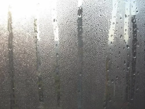 铝塑铝窗户冬天反水的原因是什么
