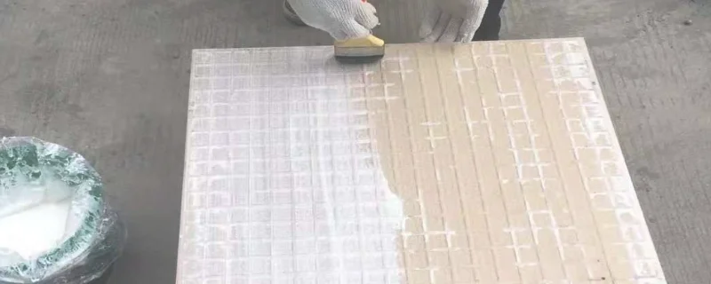 瓷砖能不能刷两次背胶