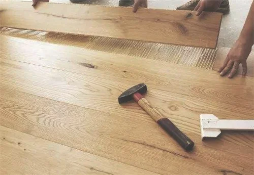 地板砖上能直接铺木地板吗