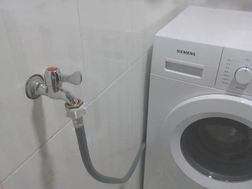 洗衣机漏水怎么回事