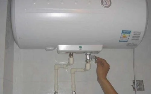热水器有个小孔漏水怎么办