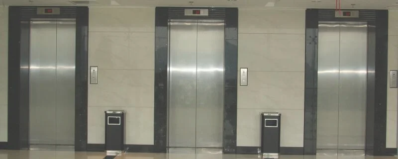 电梯分哪两种
