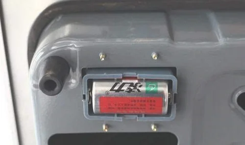 液化气灶电池怎么换