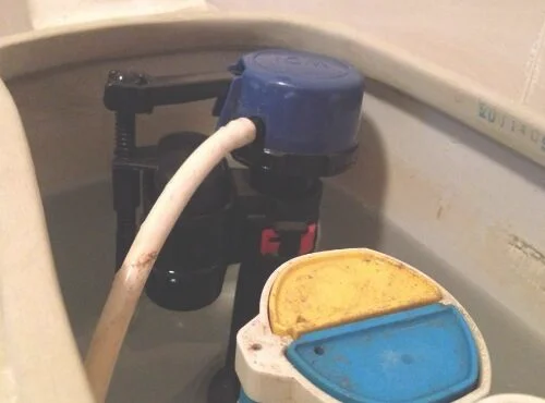 冲便器水箱漏水如何修