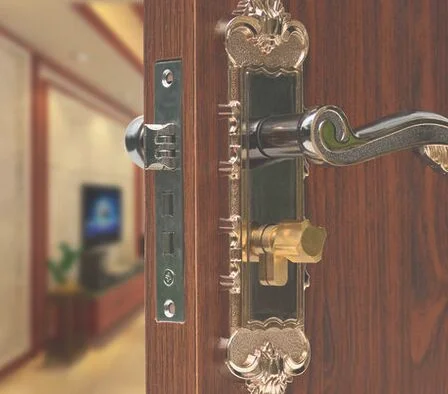 卧室门锁怎么安装新锁