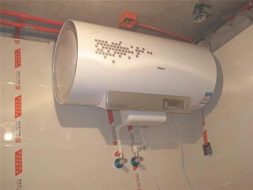电热水器怎么接水管