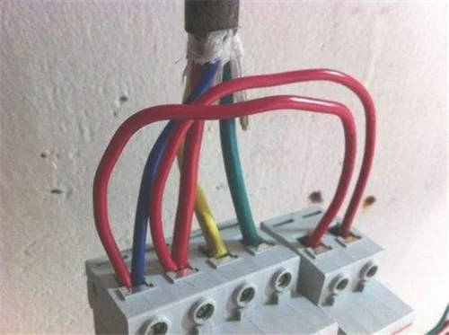 三相电开关怎么接线