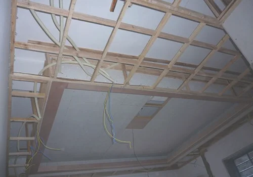 木工吊顶里面电线没有穿线管的危害是什么