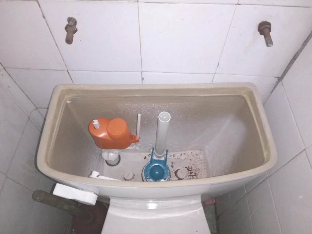 厕所水箱漏水怎么办