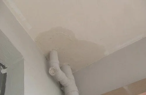 阳台漏水到楼下怎么办