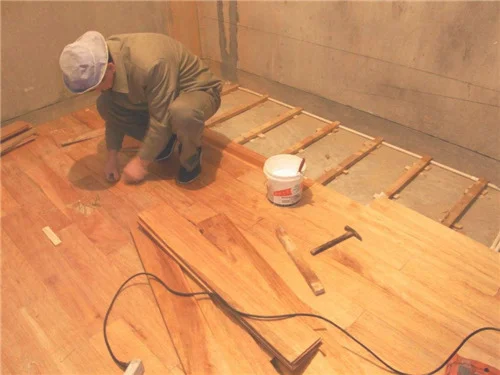 复合木地板怎么安装