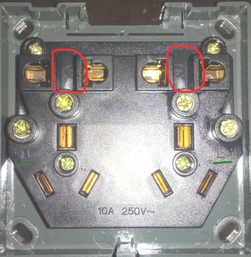 10孔插座怎么接线