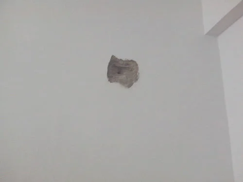 墙面有洞怎么修补