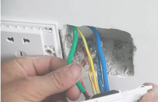 墙壁插座怎样接线