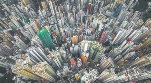 香港买房的土地使用权是永久的吗